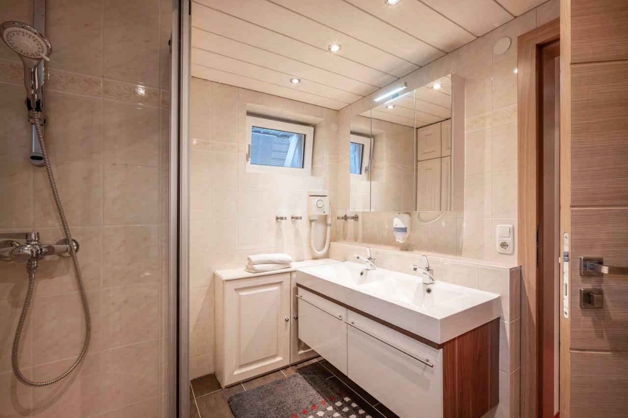 Exclusive Appartement Chalet Sankt Johann in Tirol Exterior foto